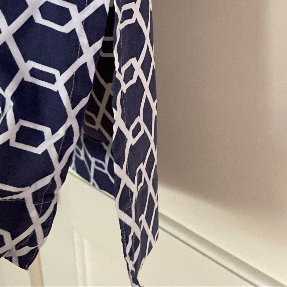 Brooks Brothers Tunic, Navy/White Interlocking Chain Pattern, L - Picture 4 of 14
